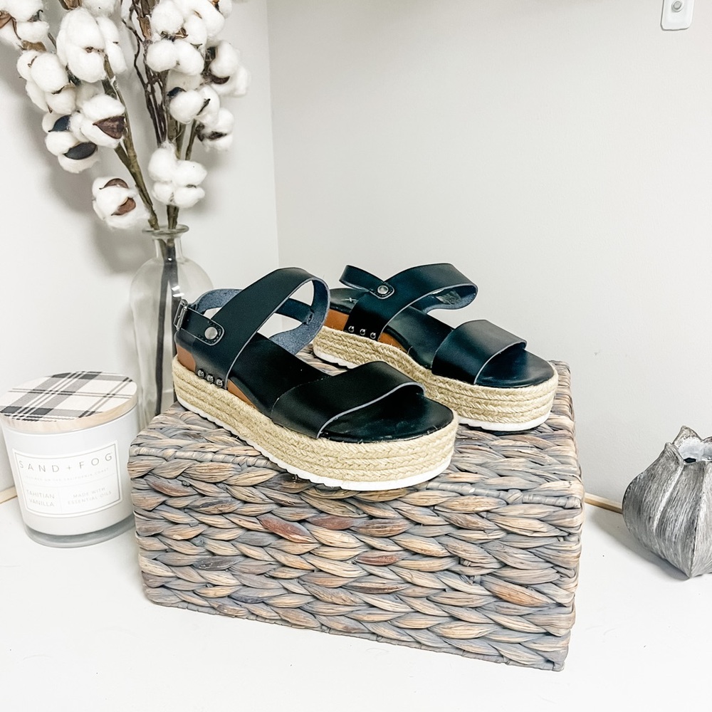 Xappeal Amelia Black Strappy Espadrille Platform Sandals Size 9